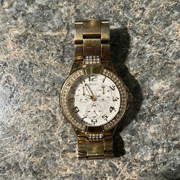 Guess Prism Analog Watch - Picture 2 of 5